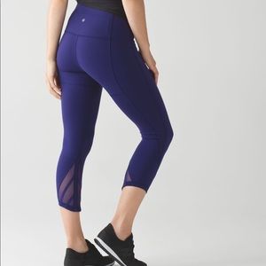 Lululemon Essential Rhythm Crops